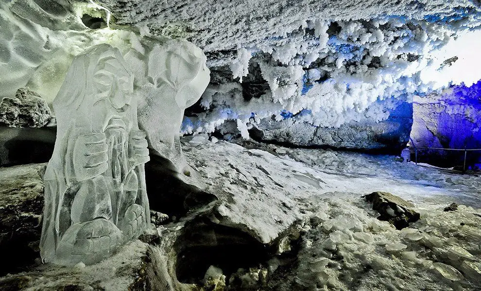 Кунгурская крижана печера.