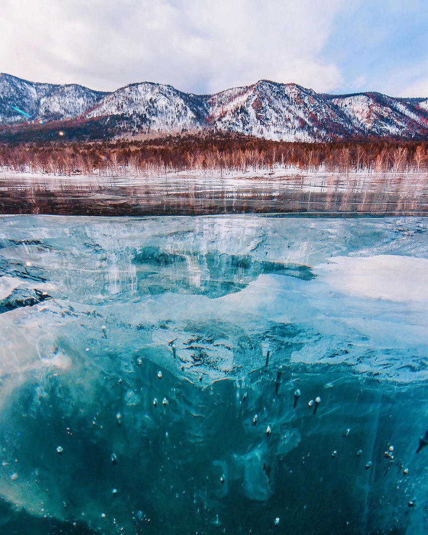 Ice patterns of Baikal