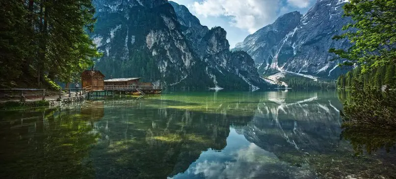 Горное озеро Брайес. Итальянские Альпы