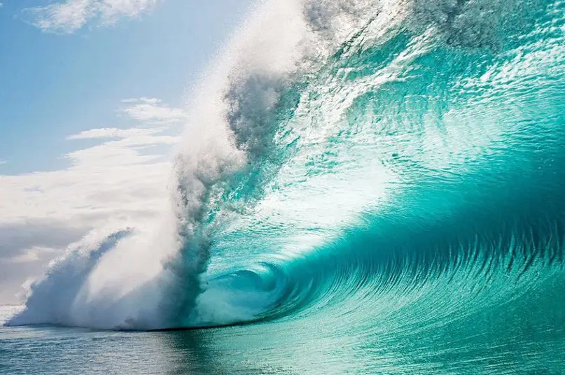 Beautiful waves from photographer Clark Little