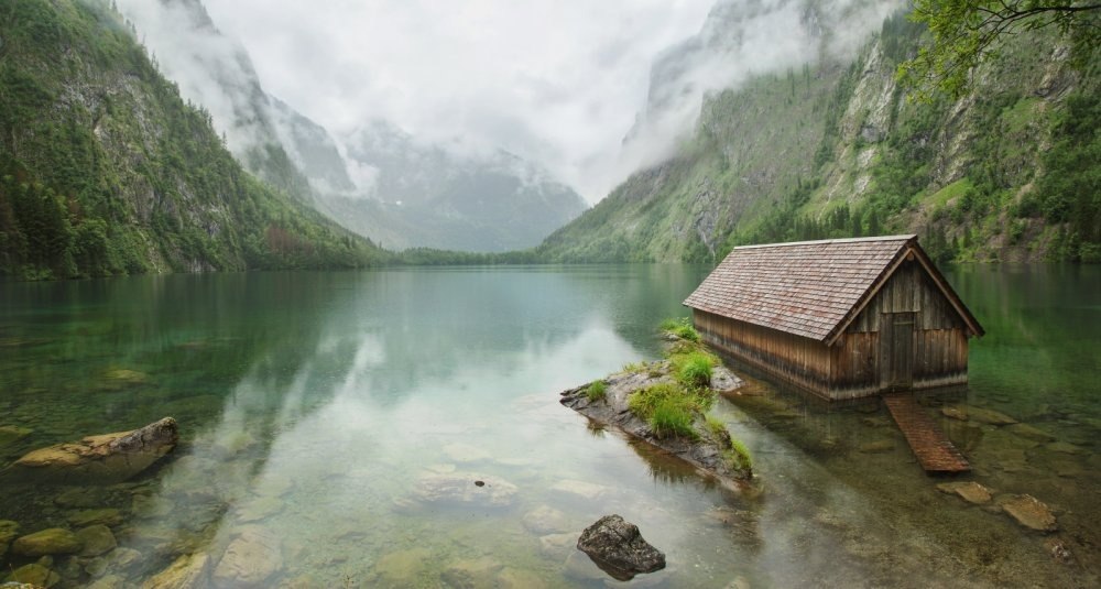 «Enjoy the Silence». Fisherman's hut on Lake Ober in Germany.