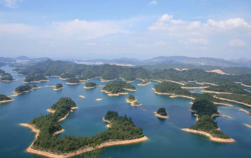 Lake thousands of islands, China.
