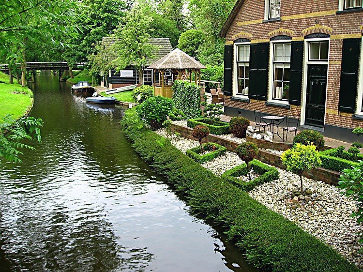 Гитхорн деревня, где нет дорог, Нидерланды