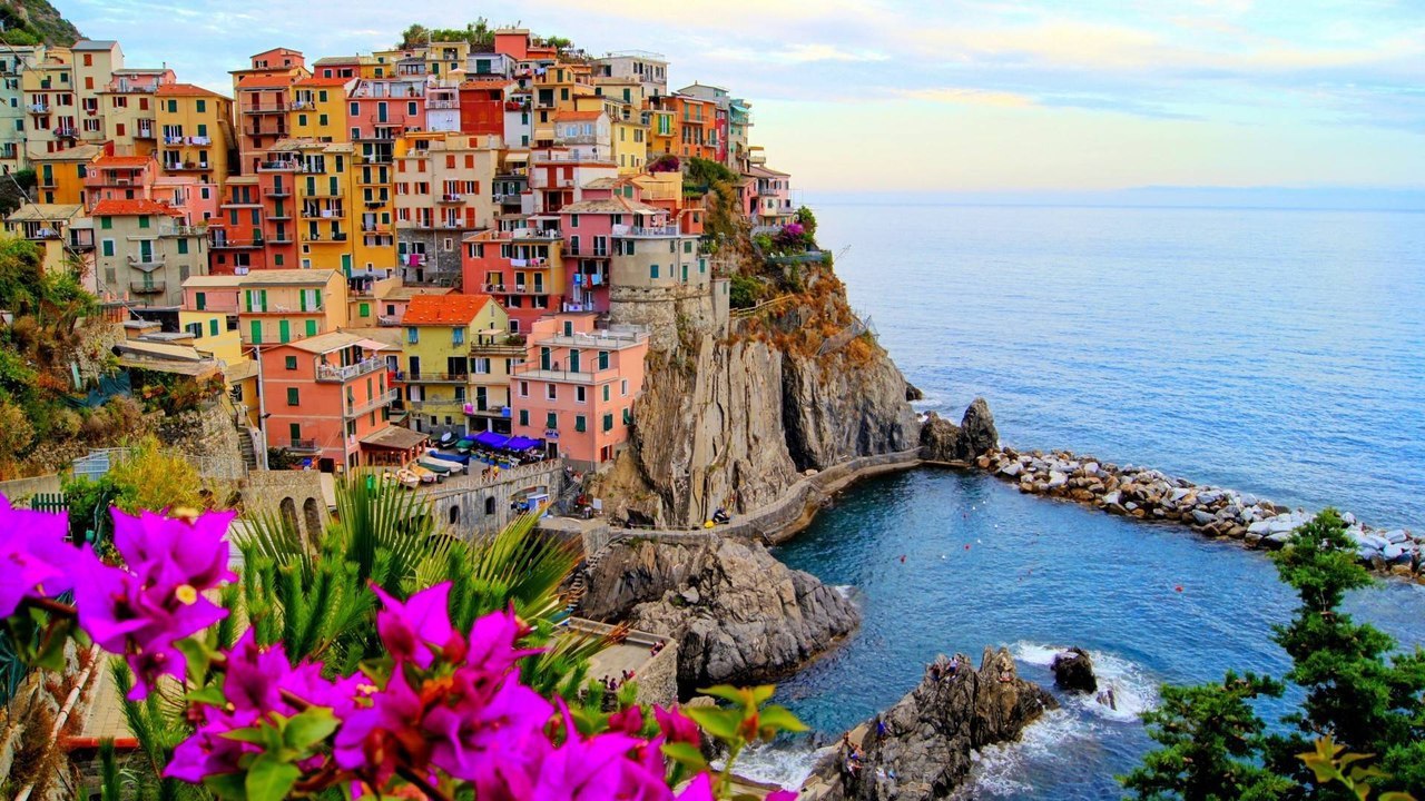 Манарола — красочный уголок Италии.