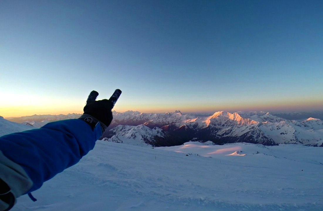Самая высокая точка России — гора Эльбрус