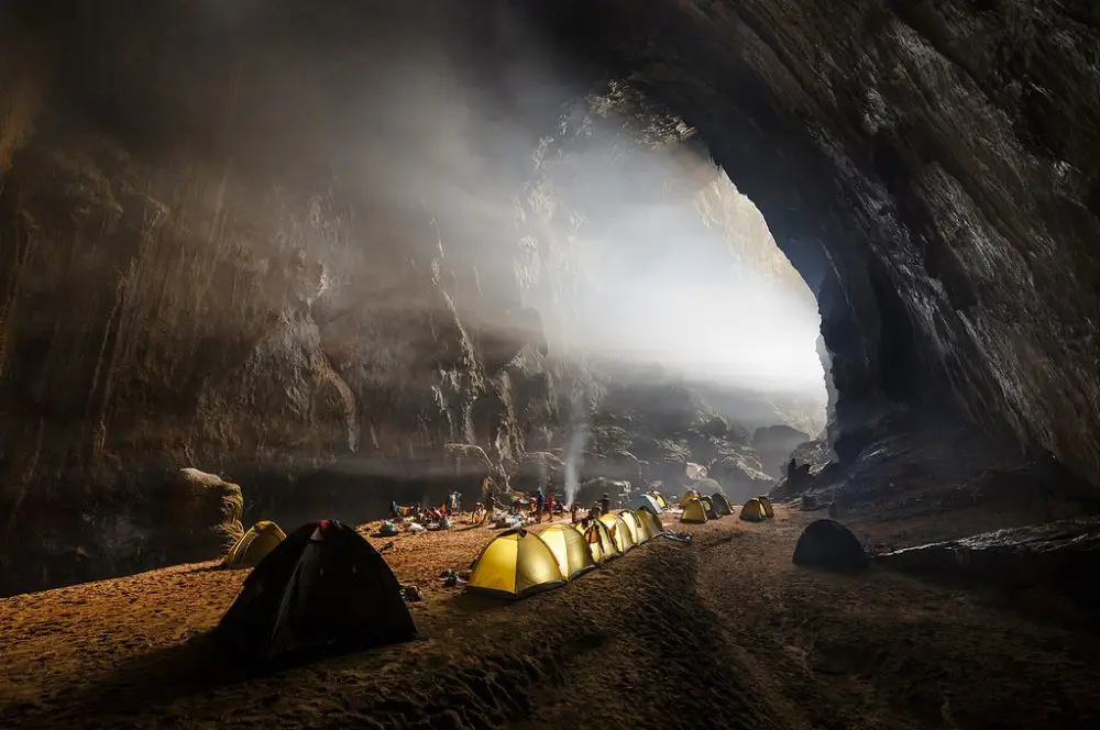 Son Doong — самая большая пещера на планете, Вьетнам