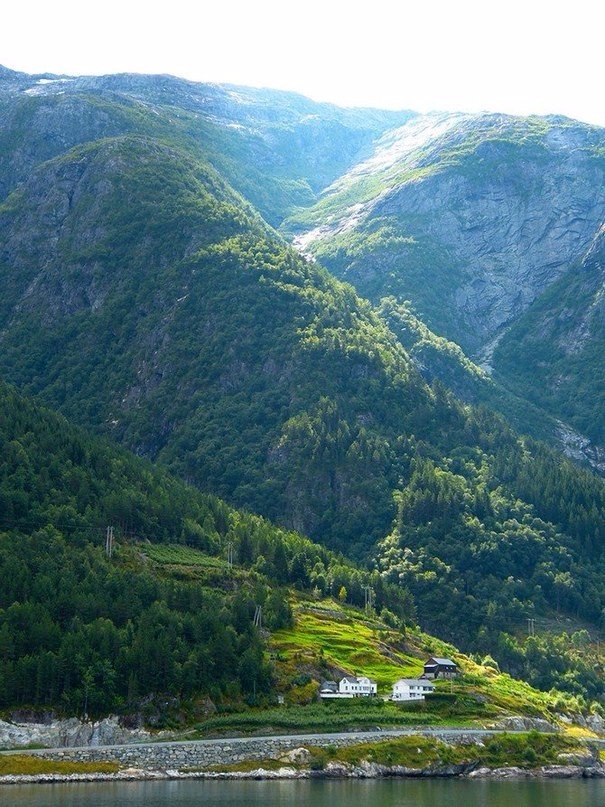 Настроение: бросить всё и уехать в Норвегию.