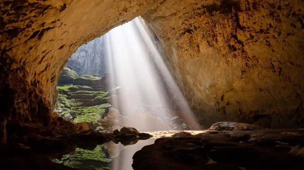 Son Doong — самая большая пещера на планете, Вьетнам