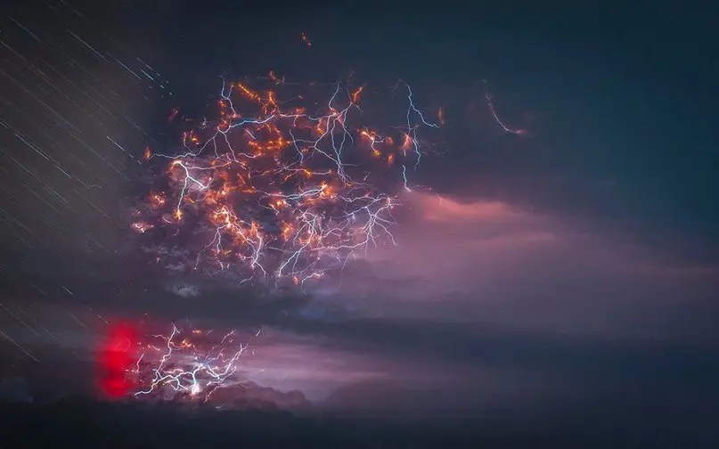Фотографии извержения вулкана Cordon Caulle, сделанные чилийским фотографом Francisco Negroni