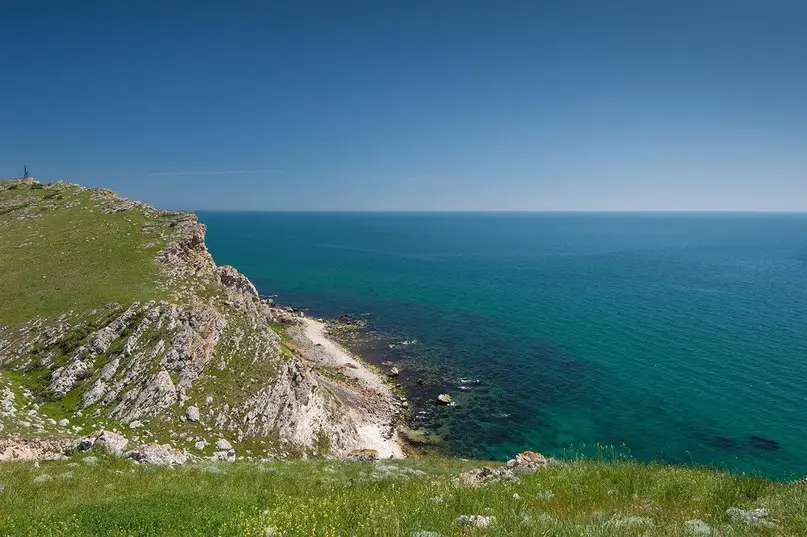 Лазурное побережье восточного Крыма