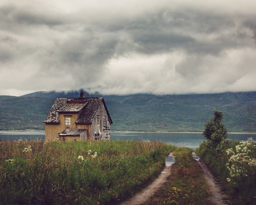 Занедбані будинки в Норвегії.