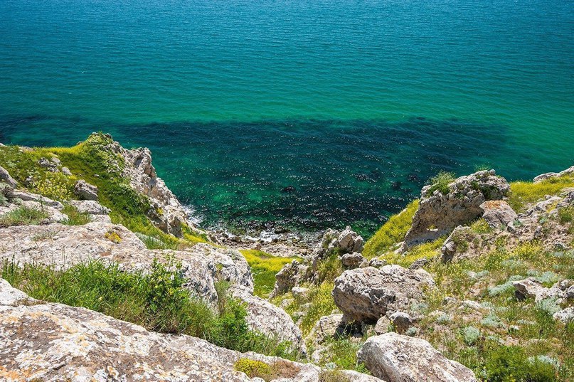 Лазурное побережье восточного Крыма