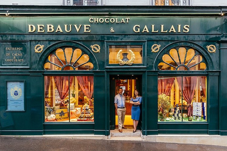 Колорит Парижа в великолепных витринах магазинов