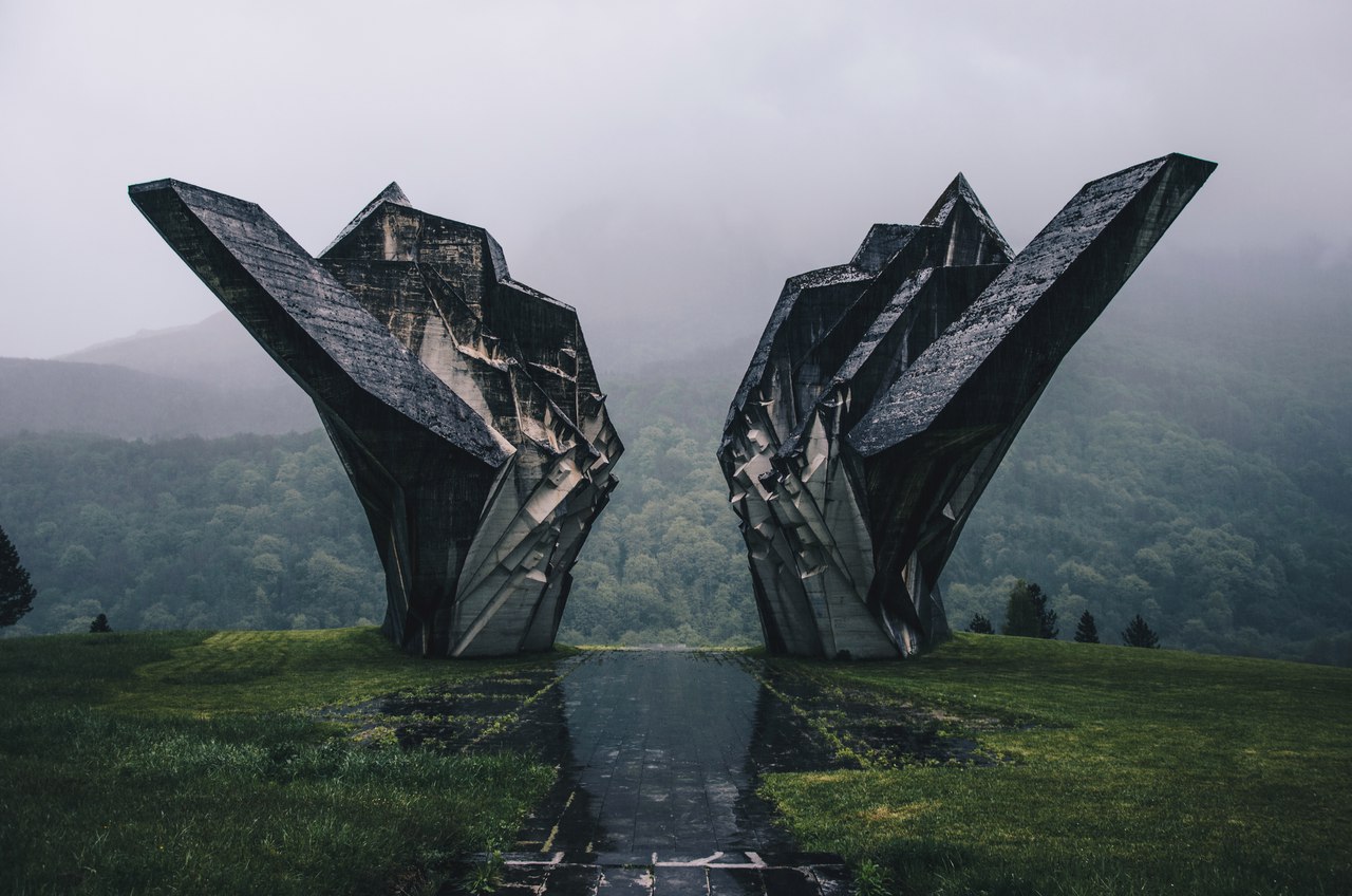Заброшенные монументы Югославии
