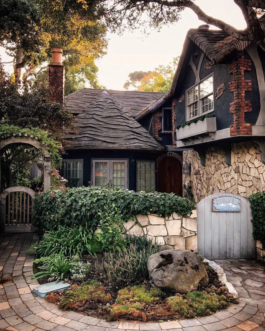 Wonderful houses in California.