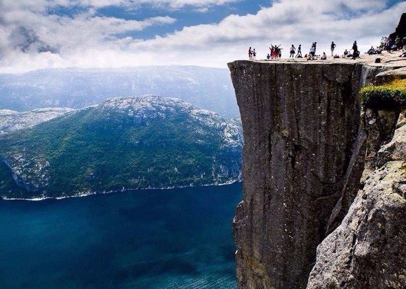 Захватывающие панорамы норвежских фьордов.