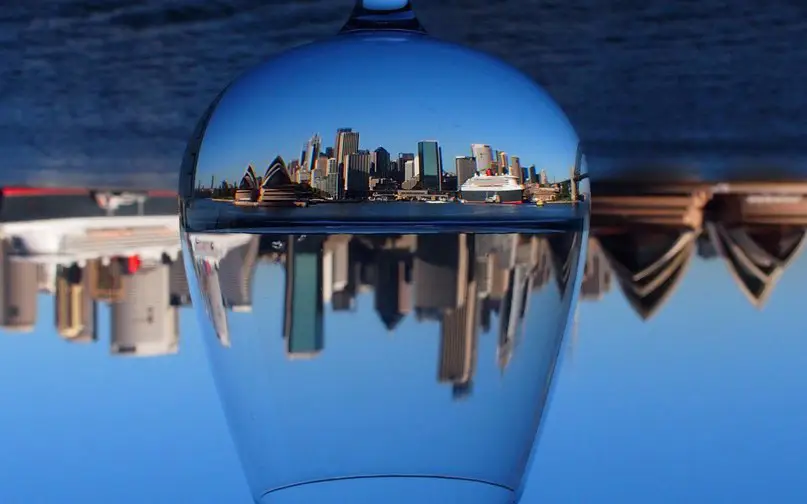 The world through the glasses. Incredibly beautiful!