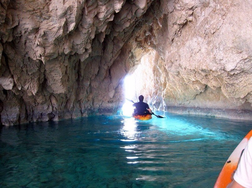 Чистейшая вода в пещерах Кери, Закинтос, Греция