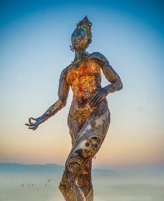 Арт-объекты фестиваля «Burning Man» («Горящий человек») в пустыне Блэк-Рок
