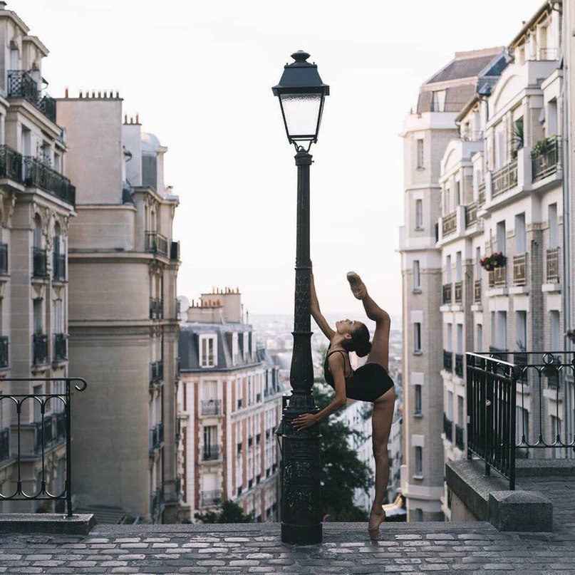 Париж и грация. Что может быть прекраснее?