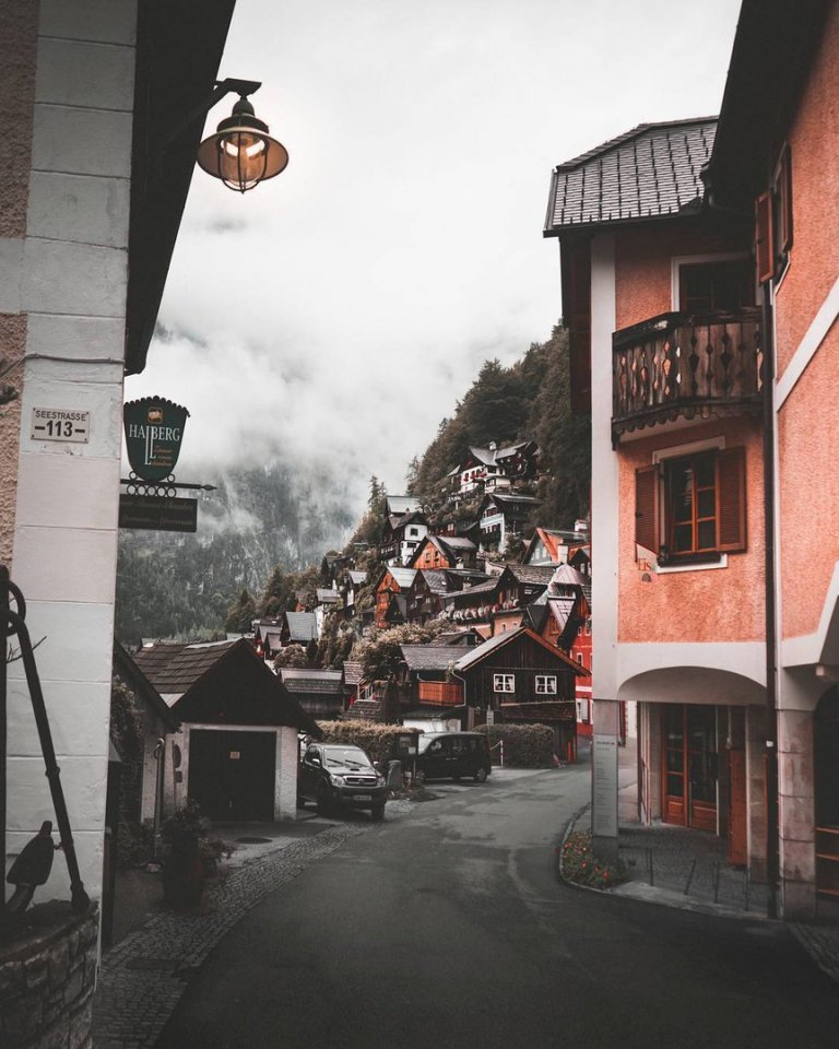 The magic of the foggy Hallstatt