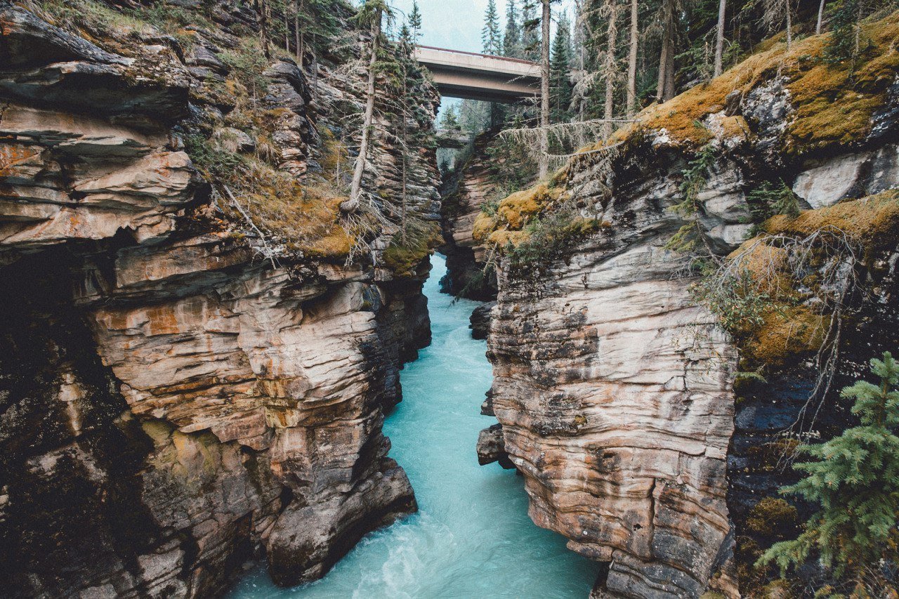 Emerald Alberta Charm, Canada