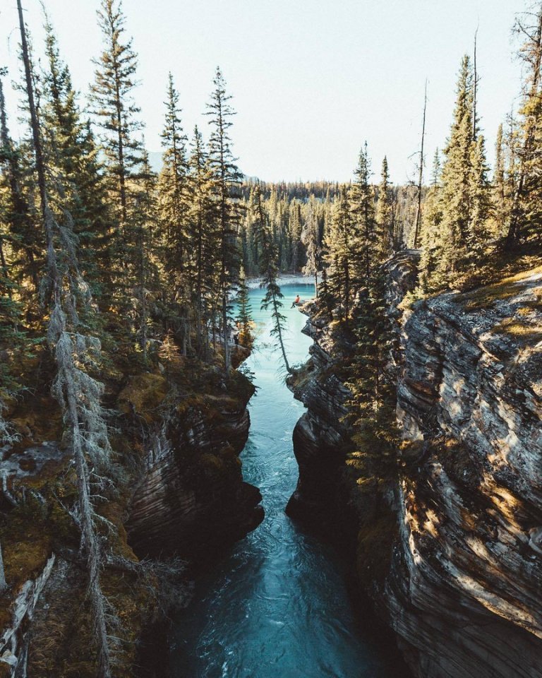 The turquoise-emerald landscapes of Canada