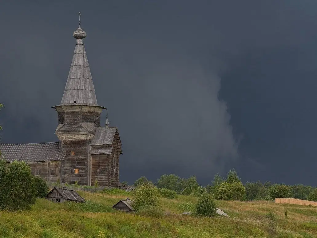 Быть грозе...