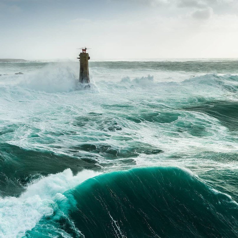 The power of nature and lighthouses