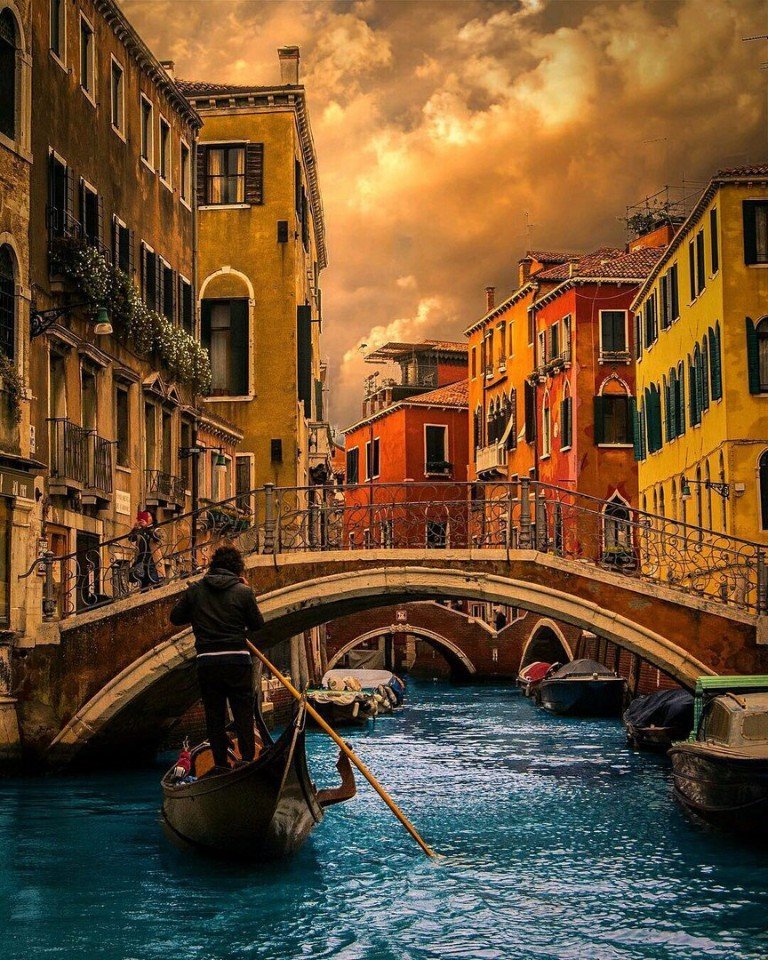 Leave for Venice and stay there