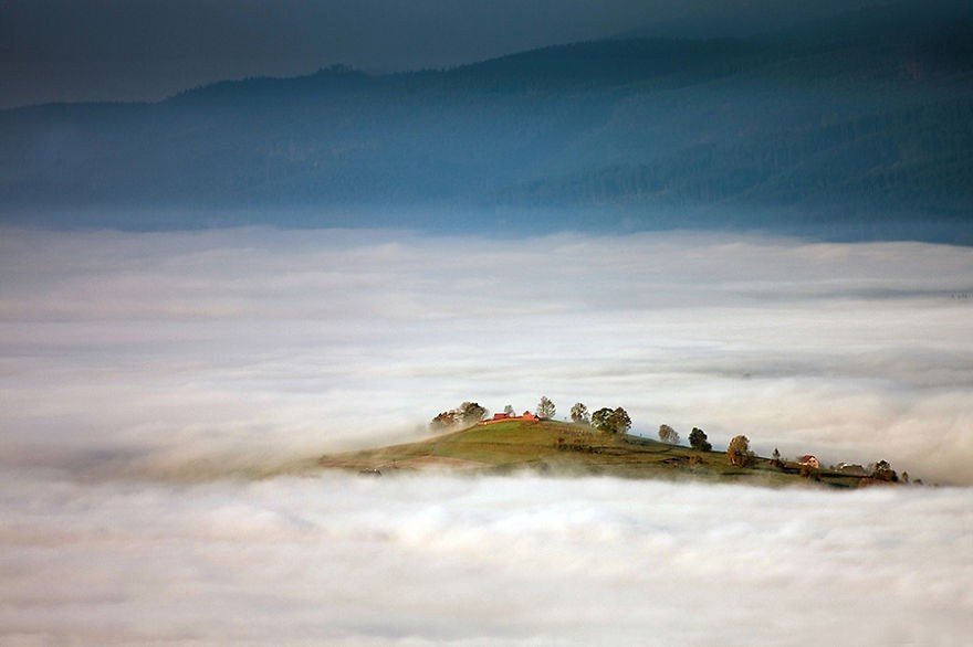 The beauty of the misty landscapes