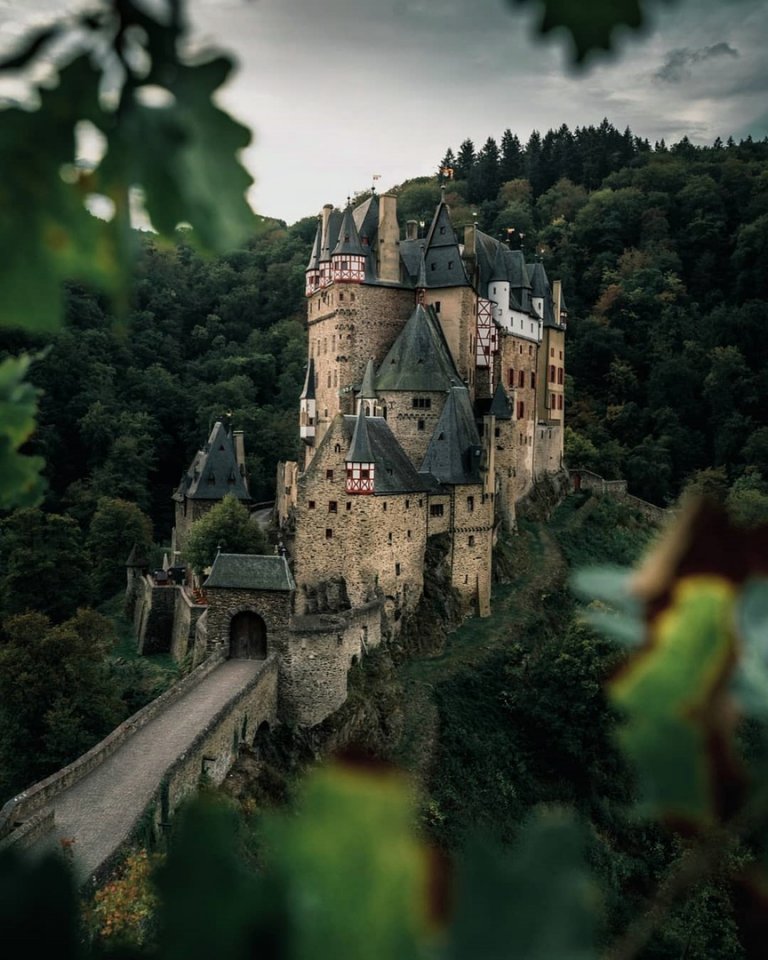 Средневековые европейские замки