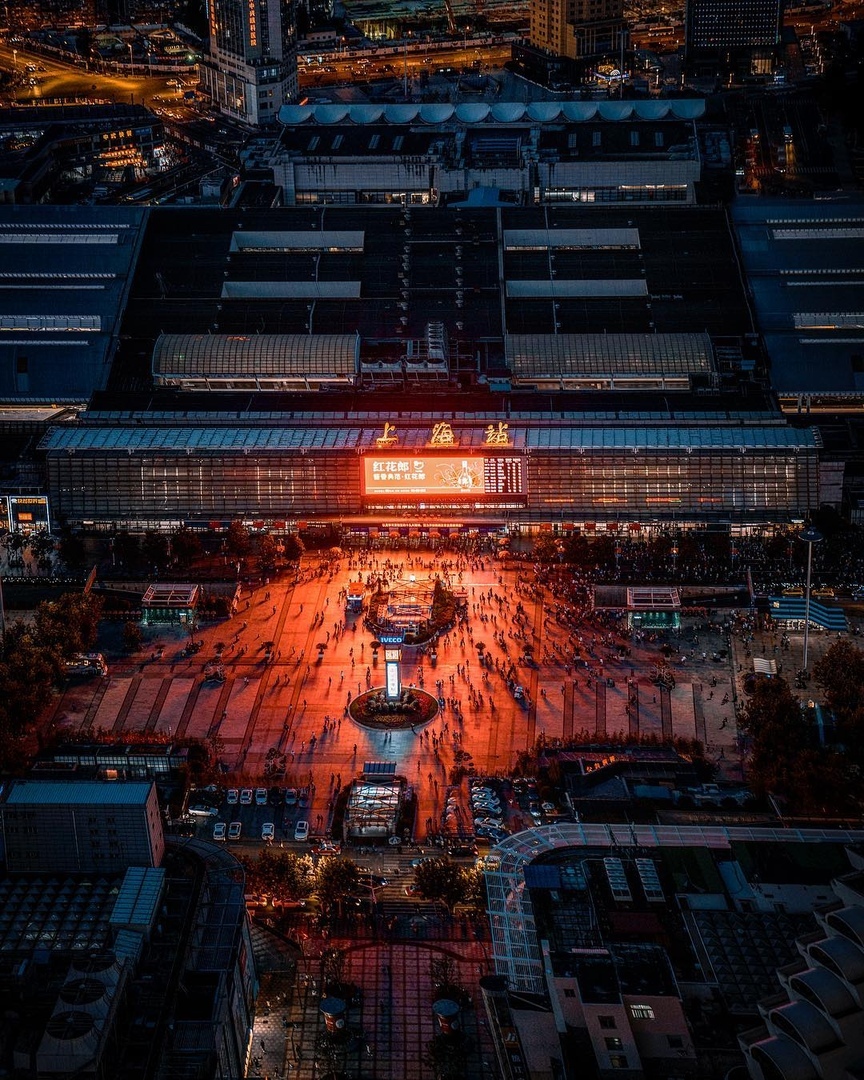 Шанхай в ночных огнях