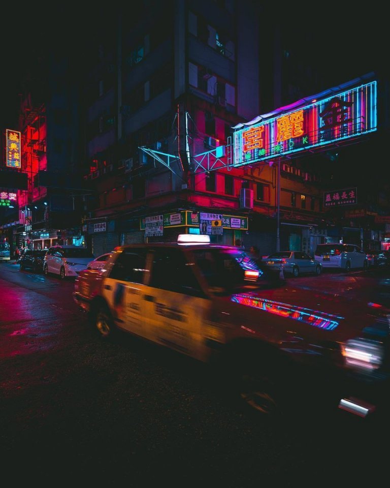 Неоновые огни Гонконга 