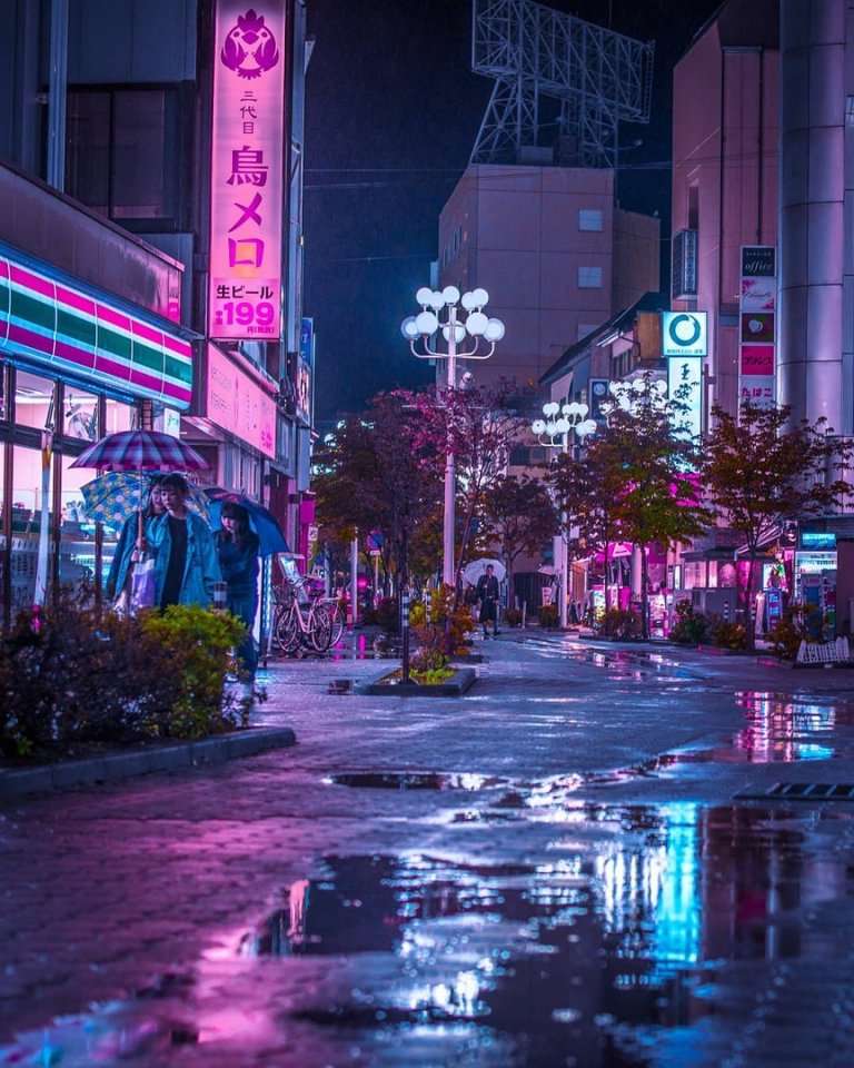 Неоновый вечер в Японии