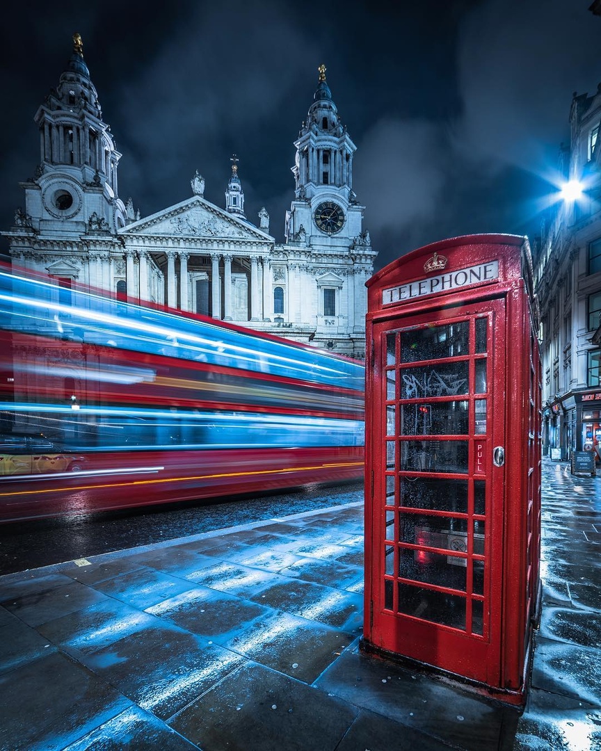 Знаменитые лондонские телефонные будки