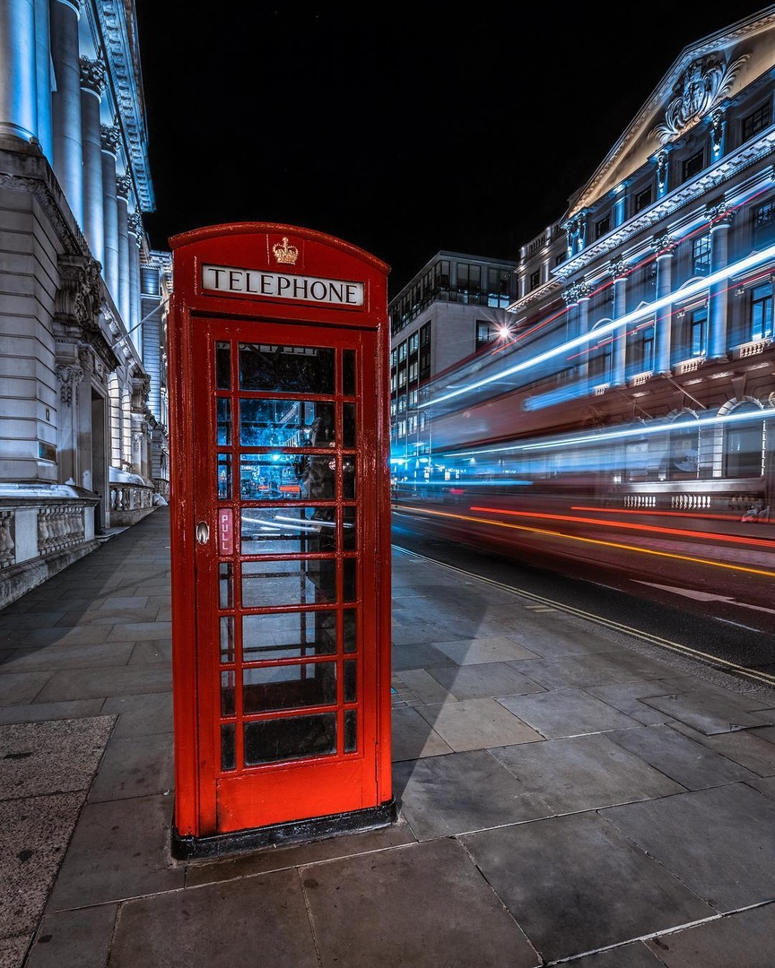 Знаменитые лондонские телефонные будки