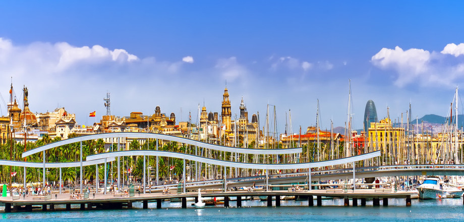 36 amazing photos proving that there is no other city like Barcelona