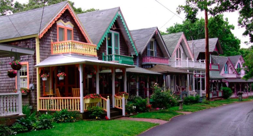 10 different types of houses, typical for different countries of the world