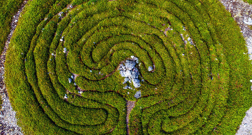 Mysterious island: who built stone labyrinths in the White Sea