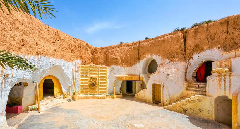 Матмата: підземне місто берберів в пустелі Сахара