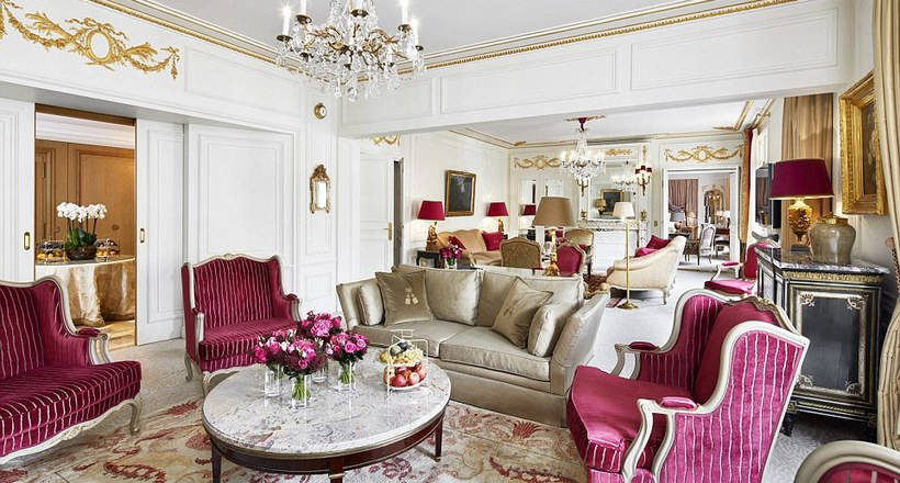 Inside the most luxurious and dazzling hotel rooms of the planet