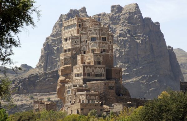 Dar al-Hajjar - palace on the rock