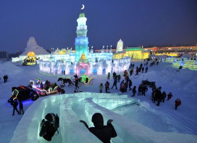 Festival of ice and snow in Harbin (Harbin Ice and Snow Festival)