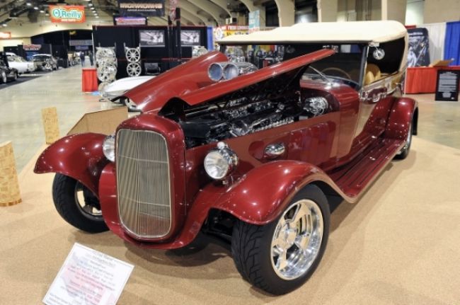 The annual exhibition of retro cars Grand National Roadster Show 2013