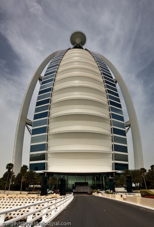 Бурдж Аль Араб - самая роскошная гостиница в мире