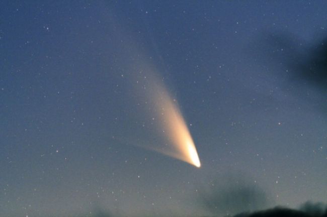 Comet Panstars appeared in the sky above the Earth