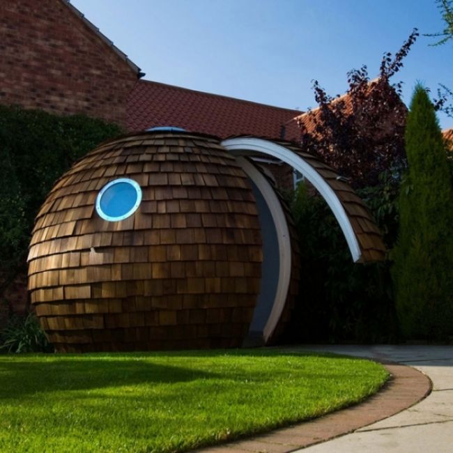 Futuristic house-coconut