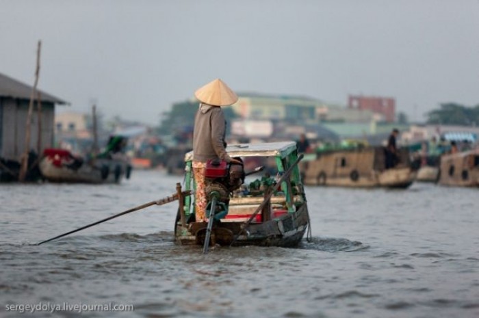 Заметки путешественника: плавучий рынок Кайранг в дельте Меконга