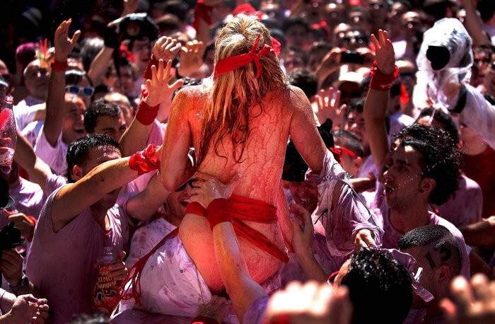 Festival San Fermin 2013 and flight from bulls